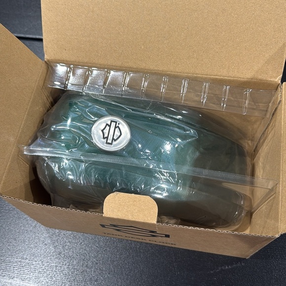 Harley-Davidson Green Retro Sportster Gas Tank Desk Clock - Picture 3 of 4